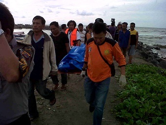 Dua dari Tiga Bocah yang Tenggelam di Kuala Jengki di Temukan Tewas